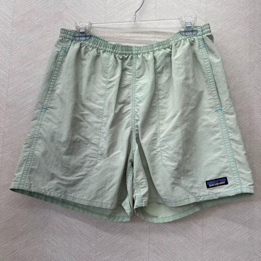 Patagonia Shells Elastic Waist NetPlus Green  Baggies Shorts Mens M